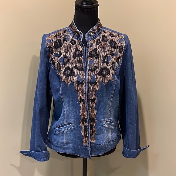 CHICO'S Cheetah Chic Beaded‎ Denim Jacket~Size 1 - Picture 2 of 4